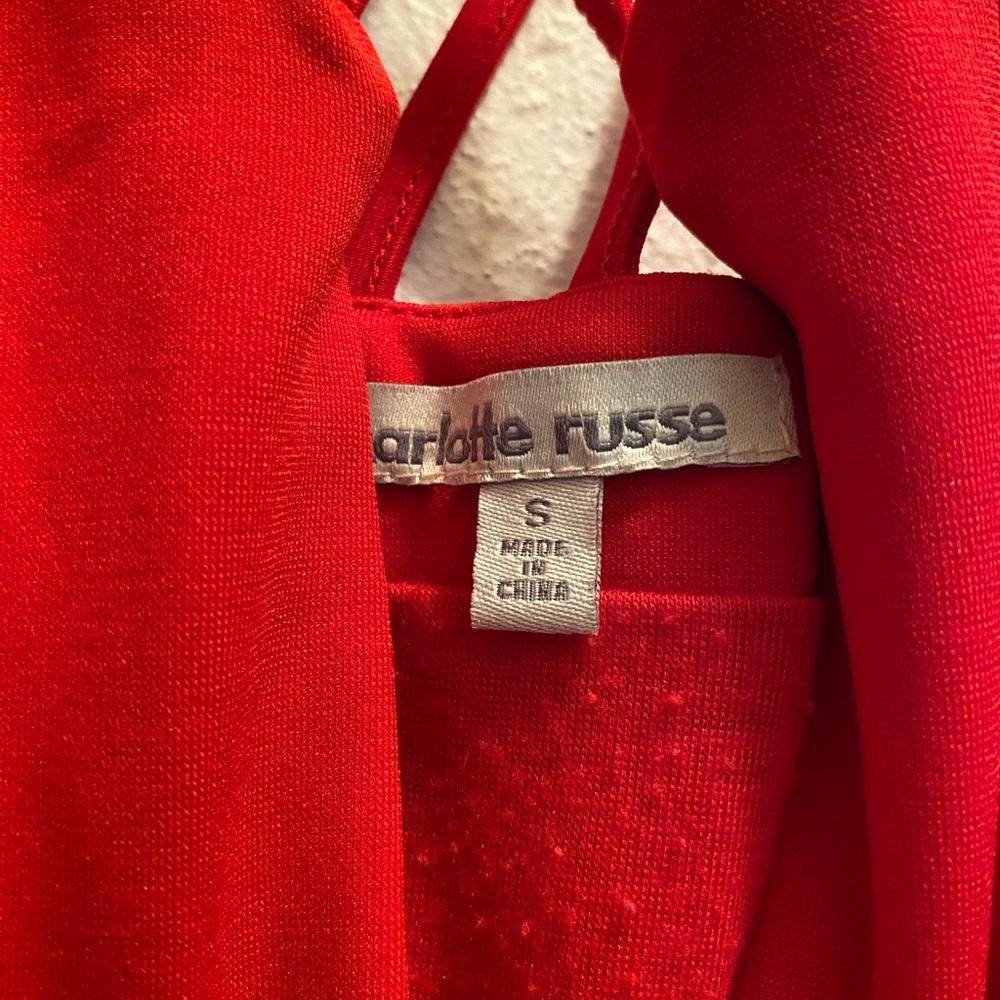 Red Dress - Picture 3 of 3